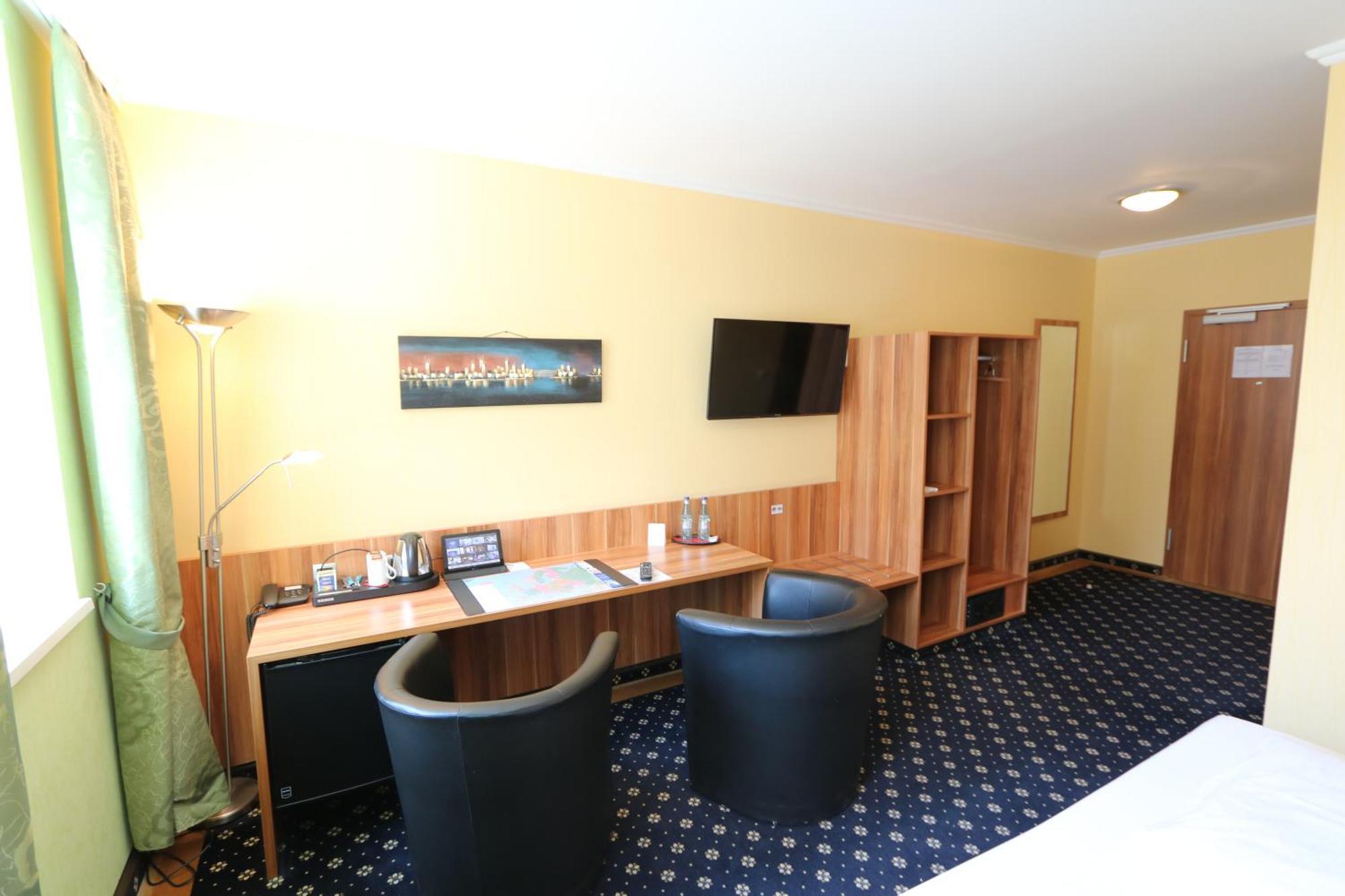 Отель Deutscher Hof 3*